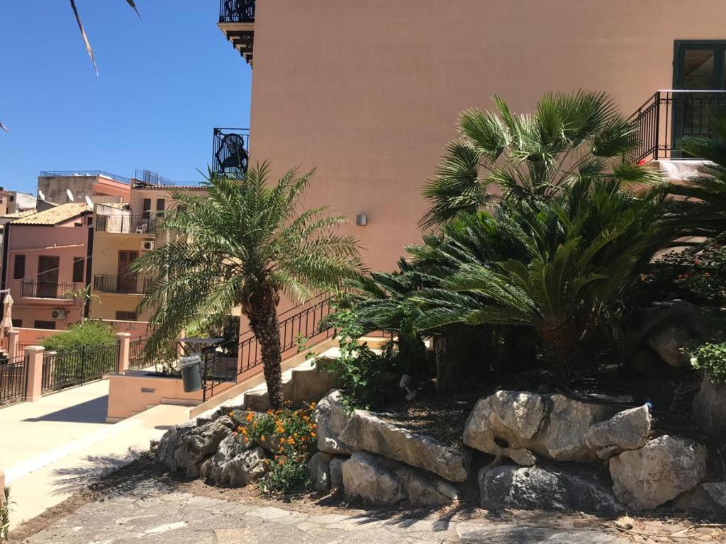 Castellammare Smart Rooms 卡斯泰拉马莱 外观 照片